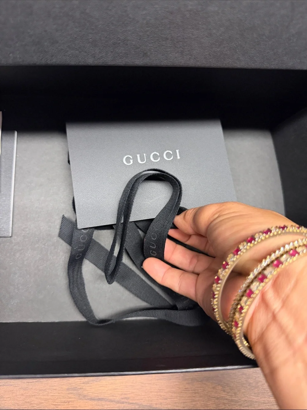 Gucci premium accessory